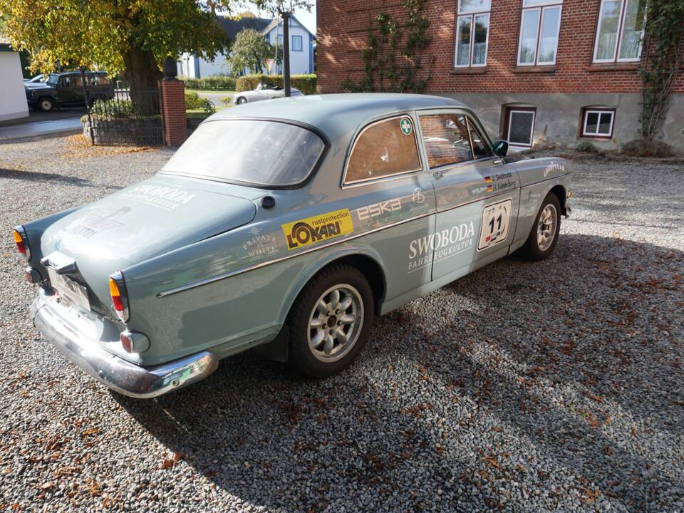 Image 4/18 of Volvo P 122 S (1966)