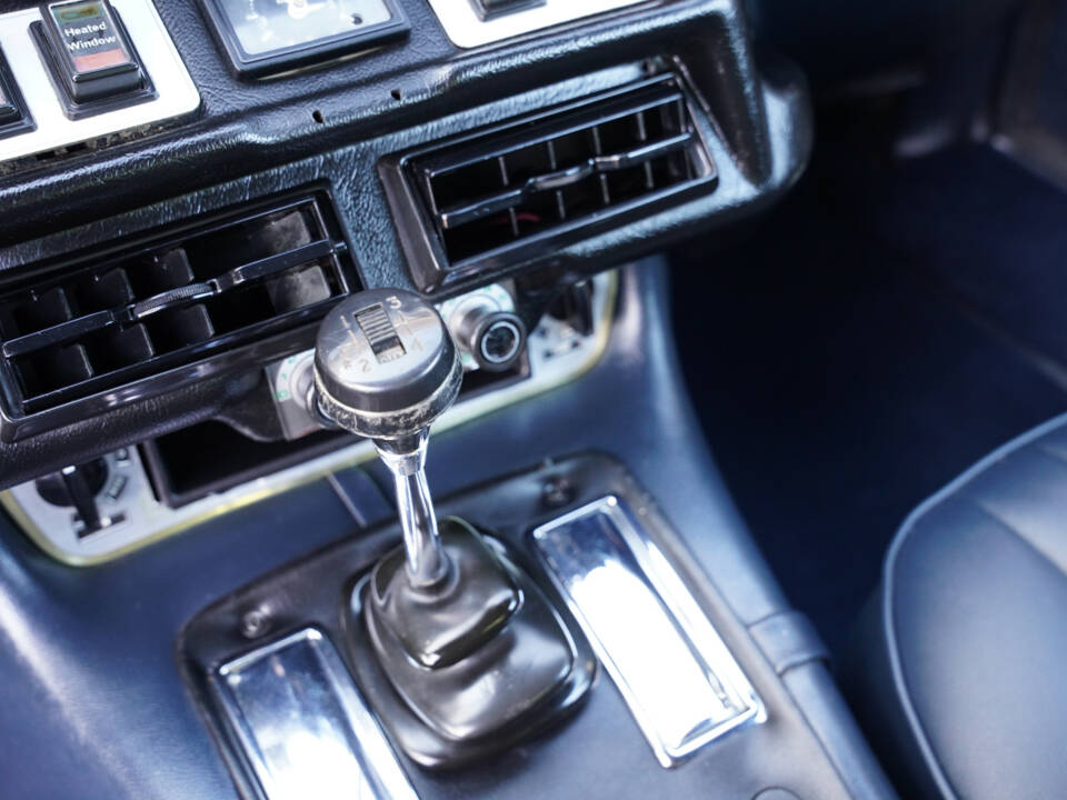 Bild 25/50 von Jaguar XJ 6 C 4.2 (1975)