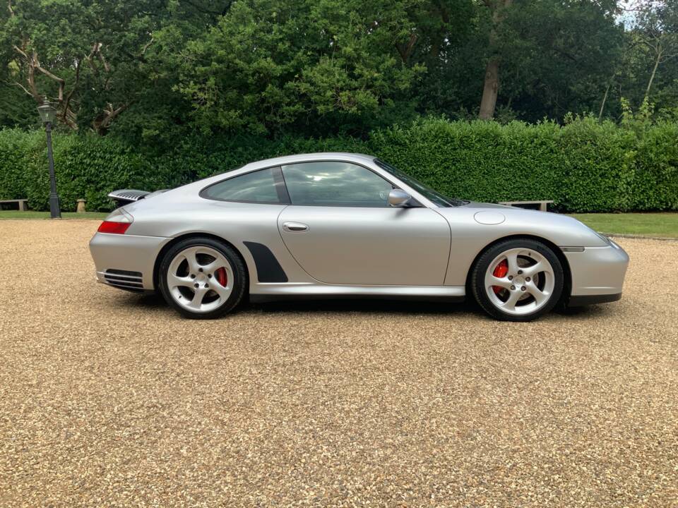 Image 22/22 of Porsche 911 Carrera 4S (2003)