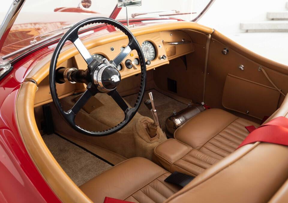 Image 19/30 of Jaguar XK 120 SE OTS (1953)