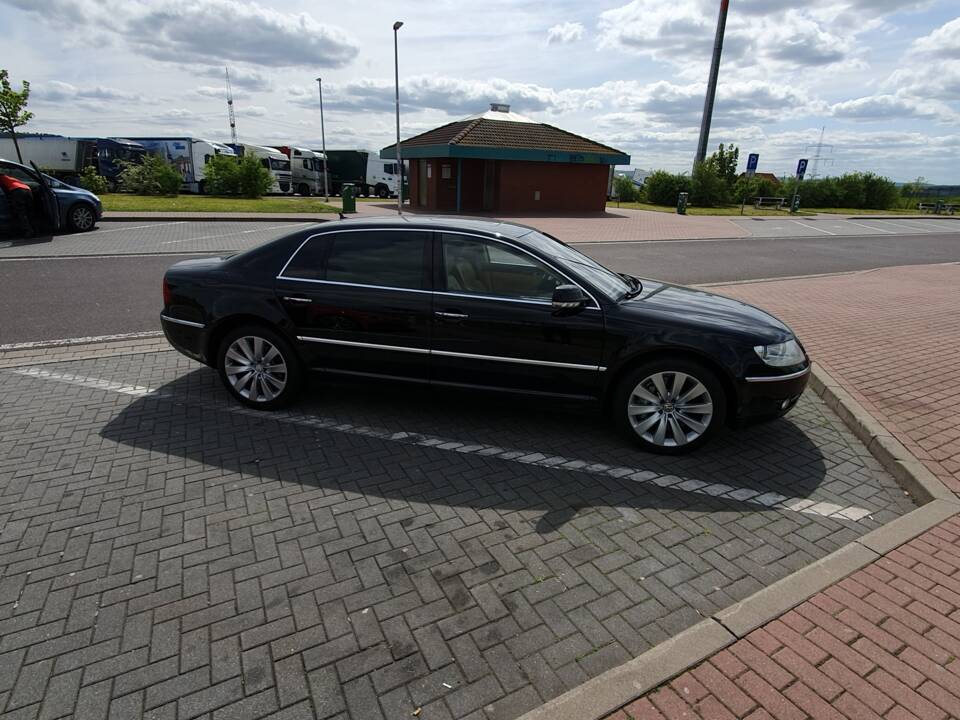 Image 11/18 of Volkswagen Phaeton W12 (2009)