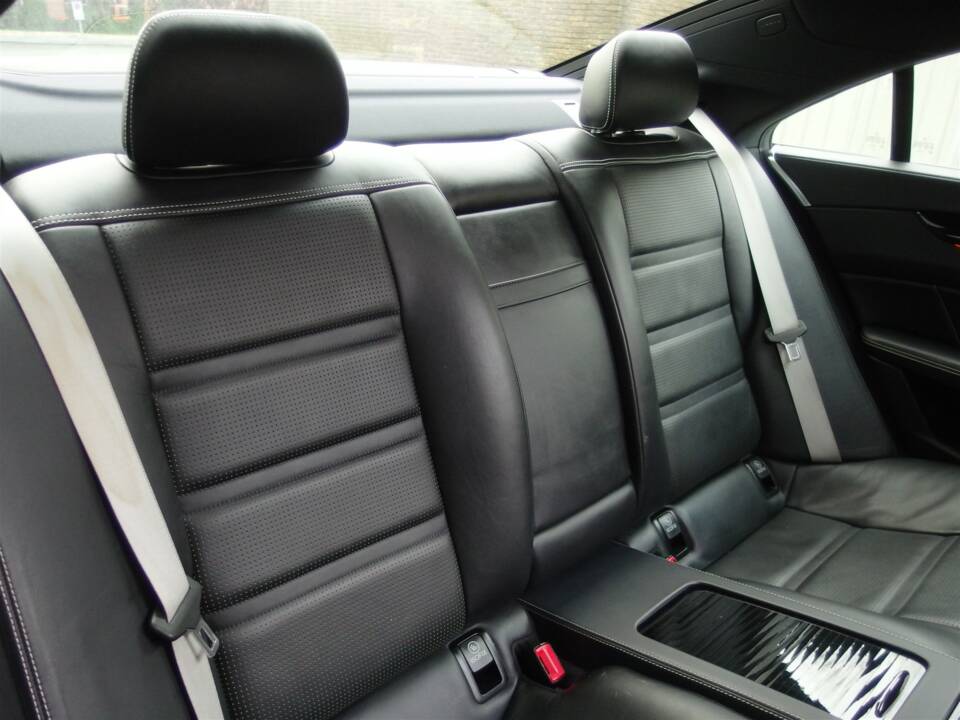 Image 65/97 of Mercedes-Benz CLS 63 AMG S 4MATIC (2013)