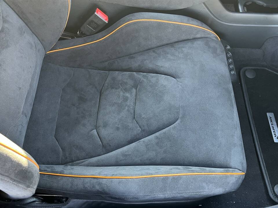 Bild 31/48 von McLaren 650S Spider (2014)