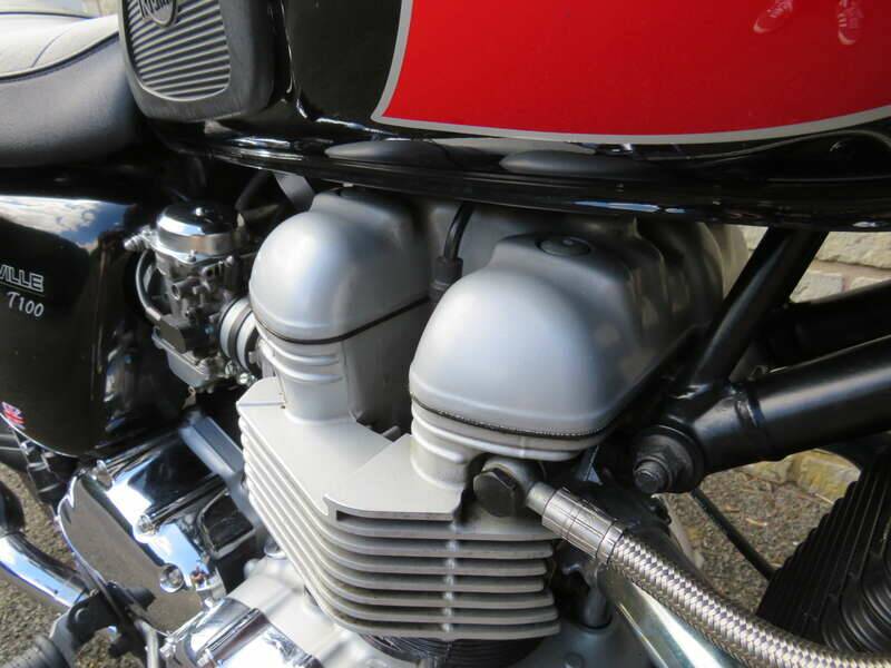 Image 21/39 of Triumph Bonneville T100 (2005)