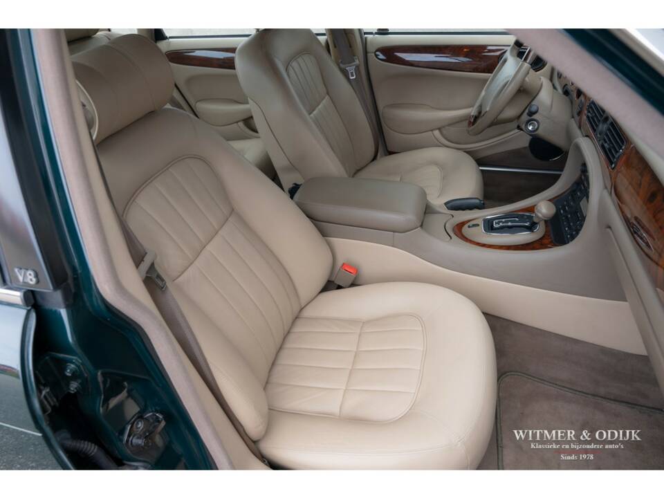 Bild 6/30 von Jaguar XJ 8 Executive (1998)