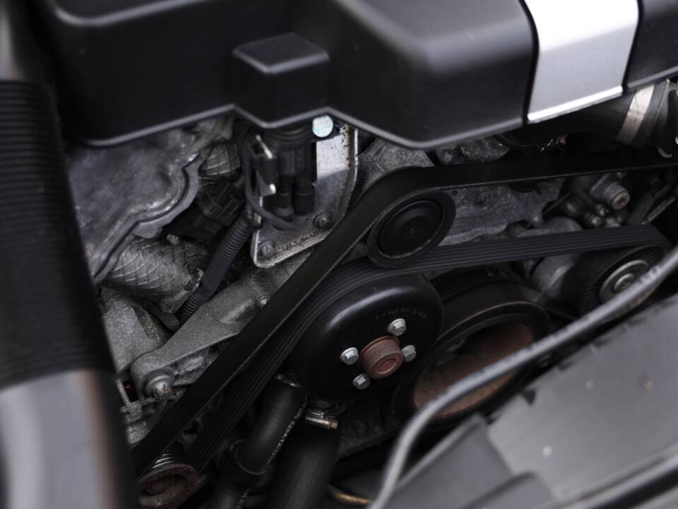 Obraz 49/50 pojazdu Mercedes-Benz SL 350 (2004)