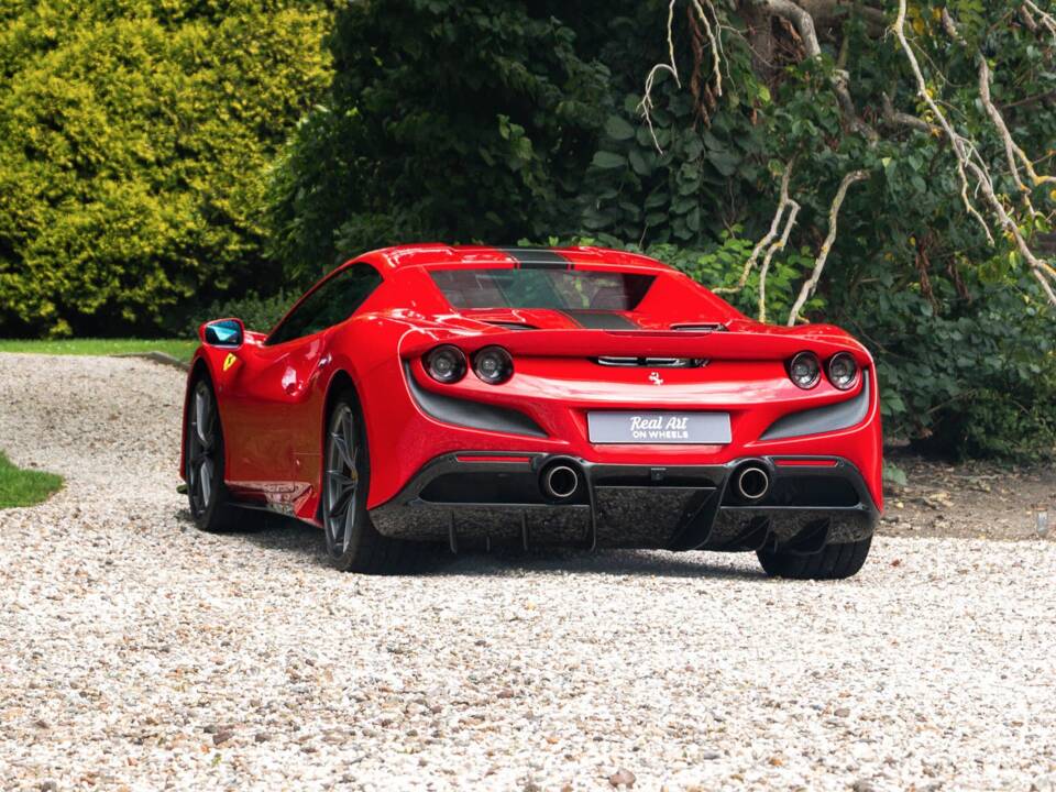 Image 11/19 of Ferrari F8 Spider (2020)