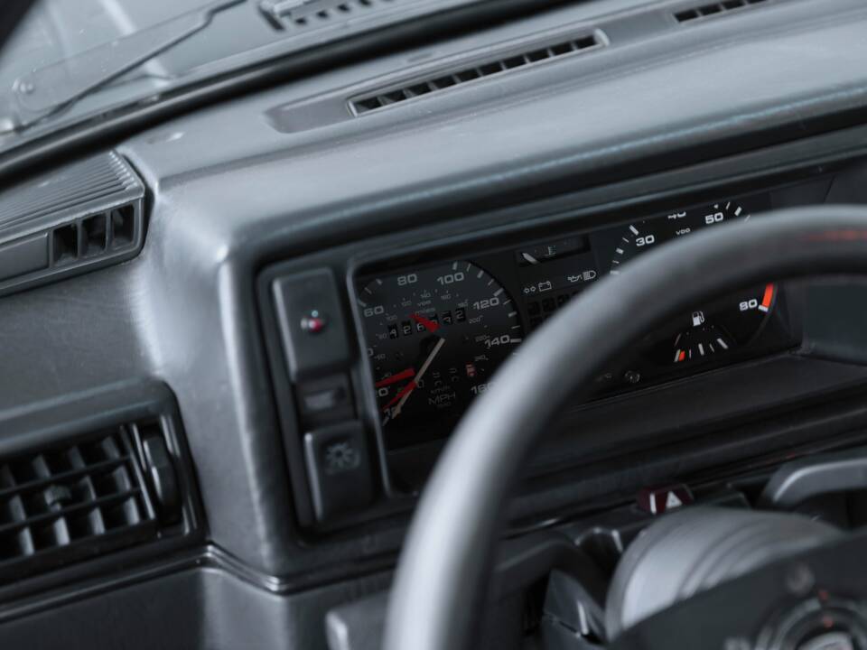 Image 15/39 of Volkswagen Golf Mk II GTi 16V 1.8 (1991)
