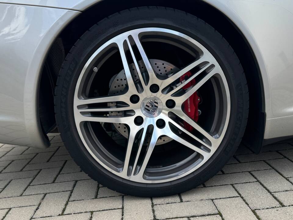 Image 14/59 of Porsche 911 Carrera S (2006)