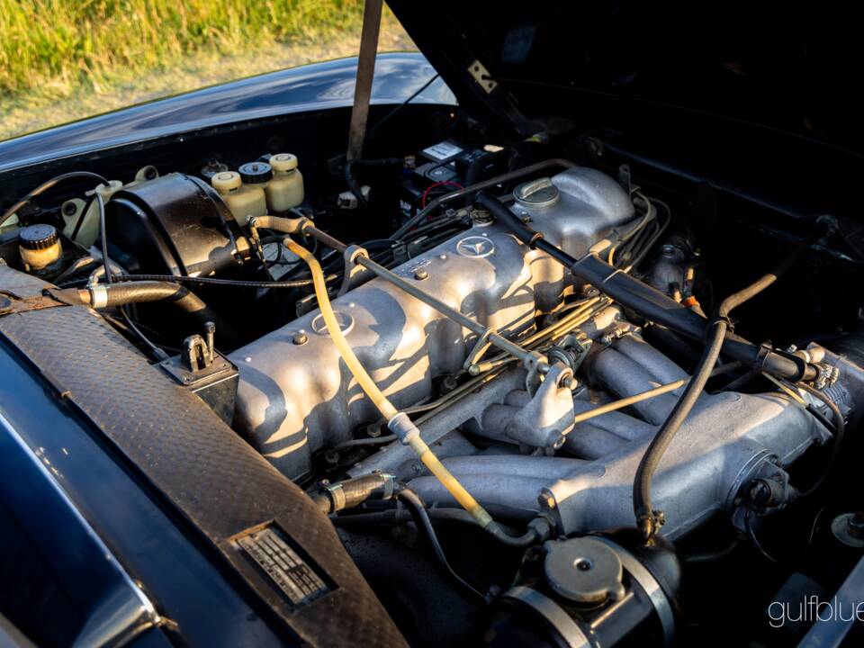 Image 28/79 de Mercedes-Benz 280 SL (1969)