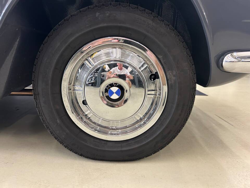Image 36/37 of BMW 3200 CS (1964)