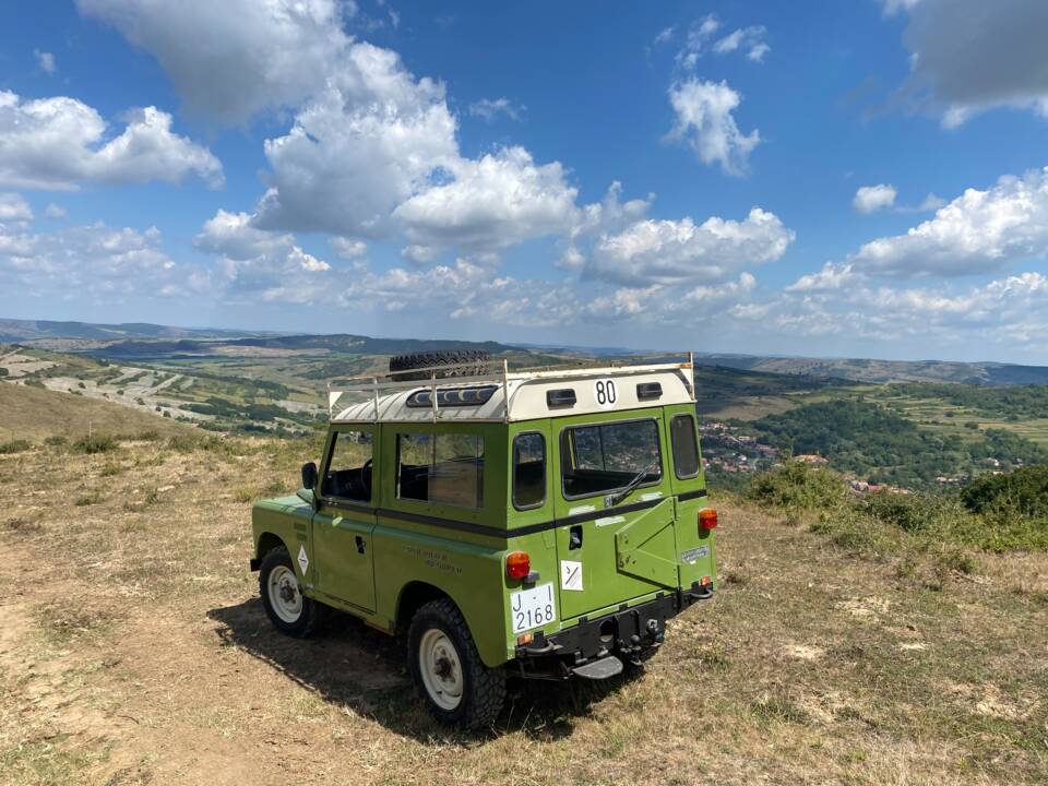 Image 4/36 of Land Rover 88 Lightweight (1985)