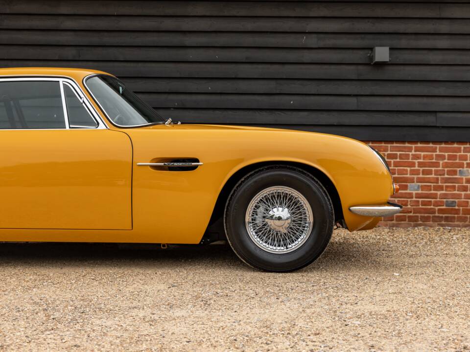 Bild 23/62 von Aston Martin DB 6 Mk II (1970)