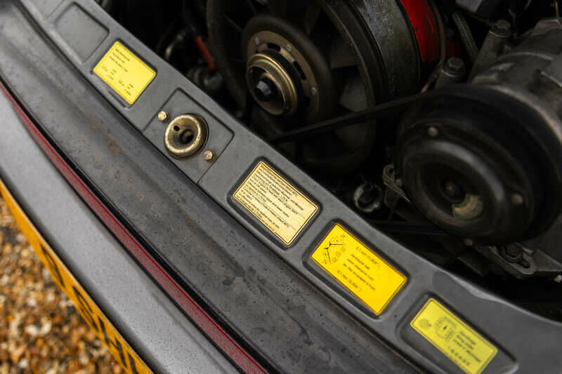 Afbeelding 40/50 van Porsche 911 Turbo 3.3 (1989)