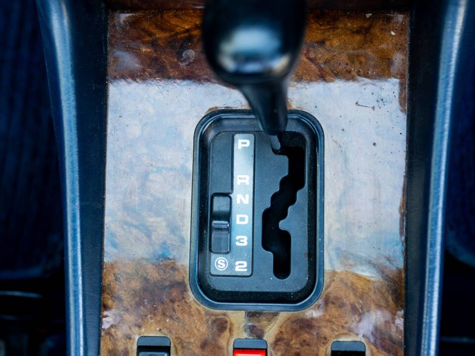 Image 36/47 of Mercedes-Benz 300 SL (1987)