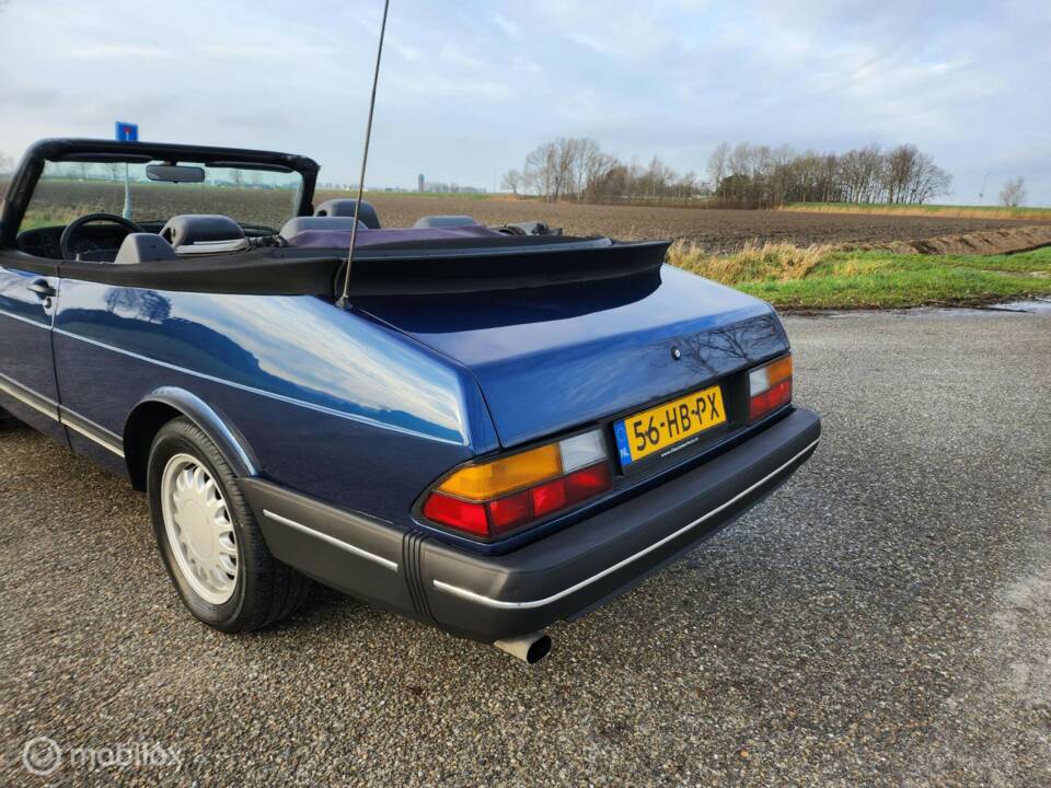 Image 11/31 de Saab 900 Turbo (1992)