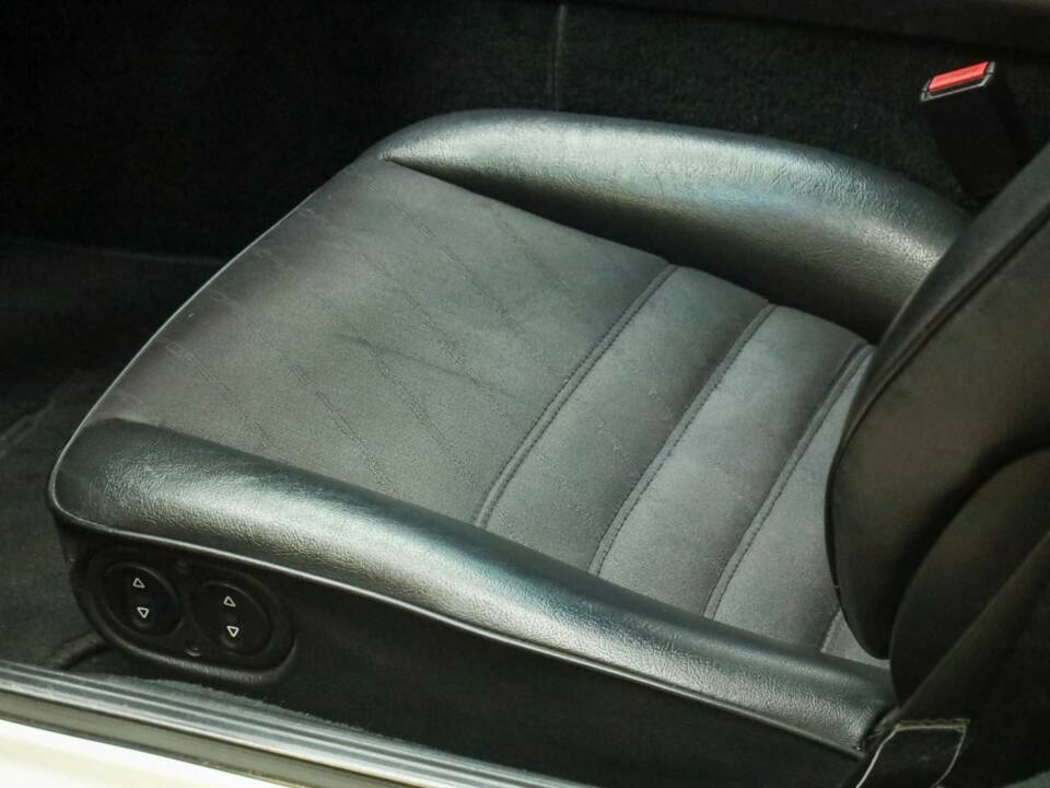 Obraz 37/50 pojazdu Porsche 944 (1986)