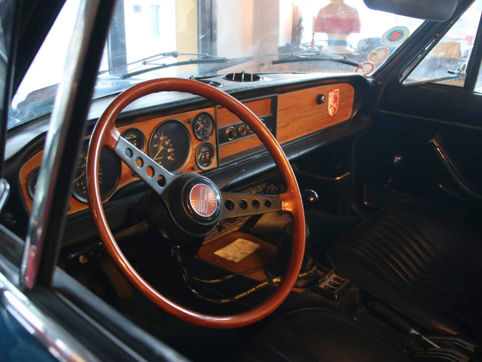 Image 13/19 de FIAT 124 Spider BS (1971)