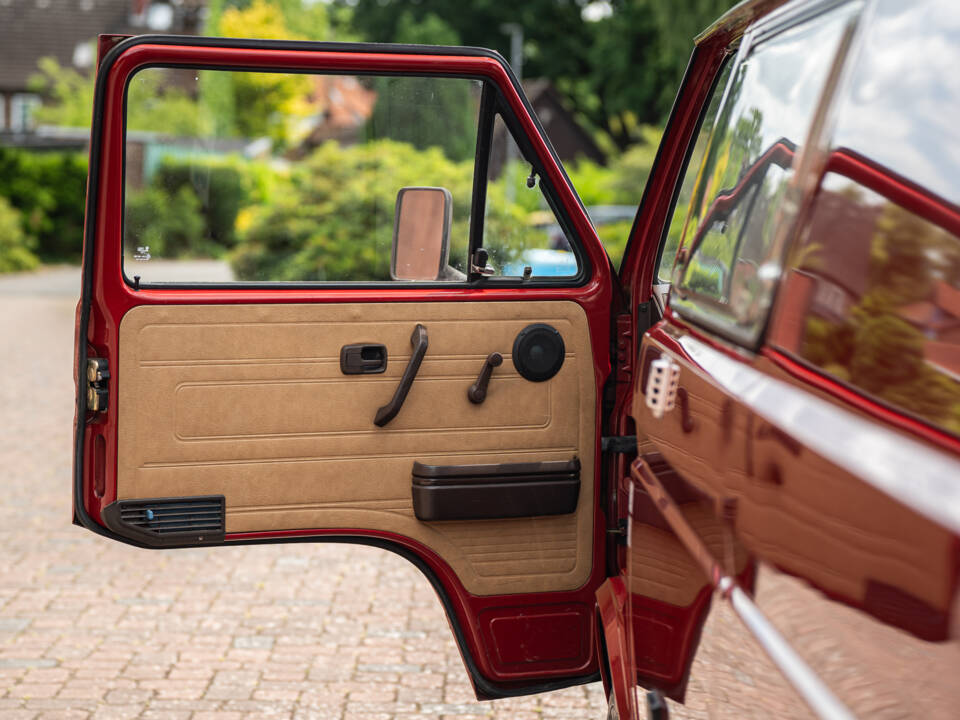 Bild 23/52 von Volkswagen T3 Bus 2.1 (1989)