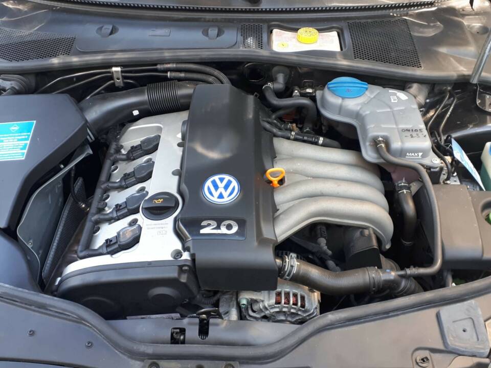 Afbeelding 3/19 van Volkswagen Passat 2.0 (2003)