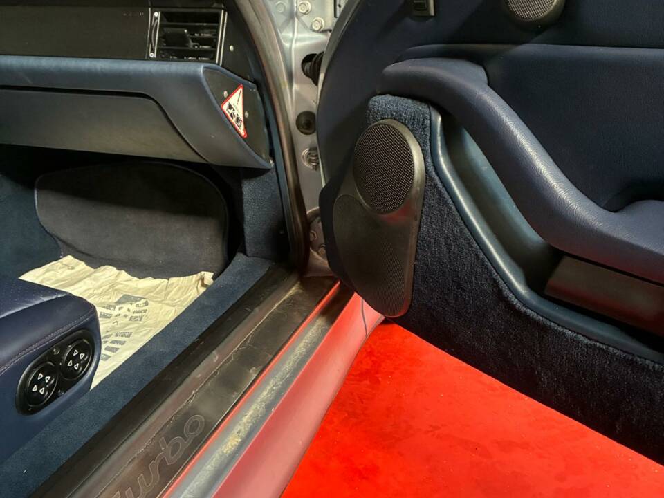 Bild 21/29 von Porsche 911 Turbo (1995)