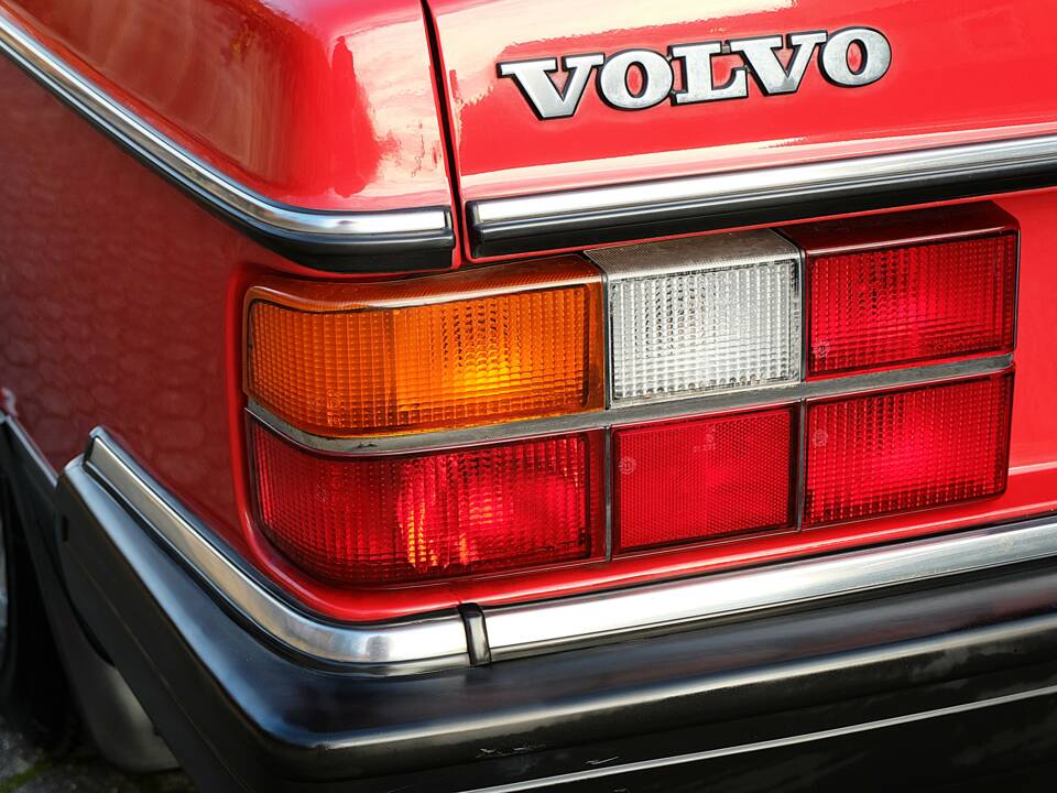 Image 48/75 de Volvo 240 (1986)