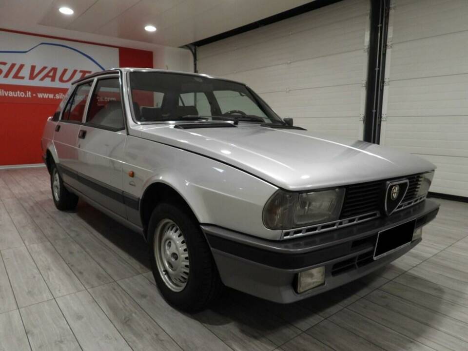 Bild 7/14 von Alfa Romeo Giulietta 2.0 Turbodiesel (1985)