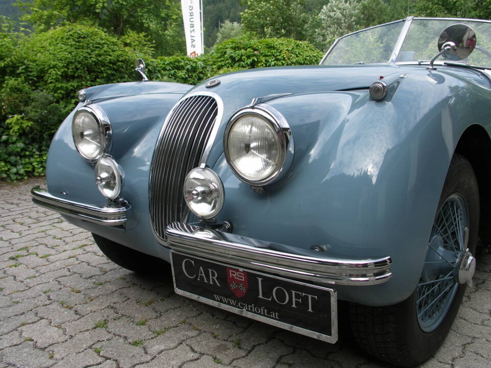Immagine 50/54 di Jaguar XK 120 SE OTS (1953)