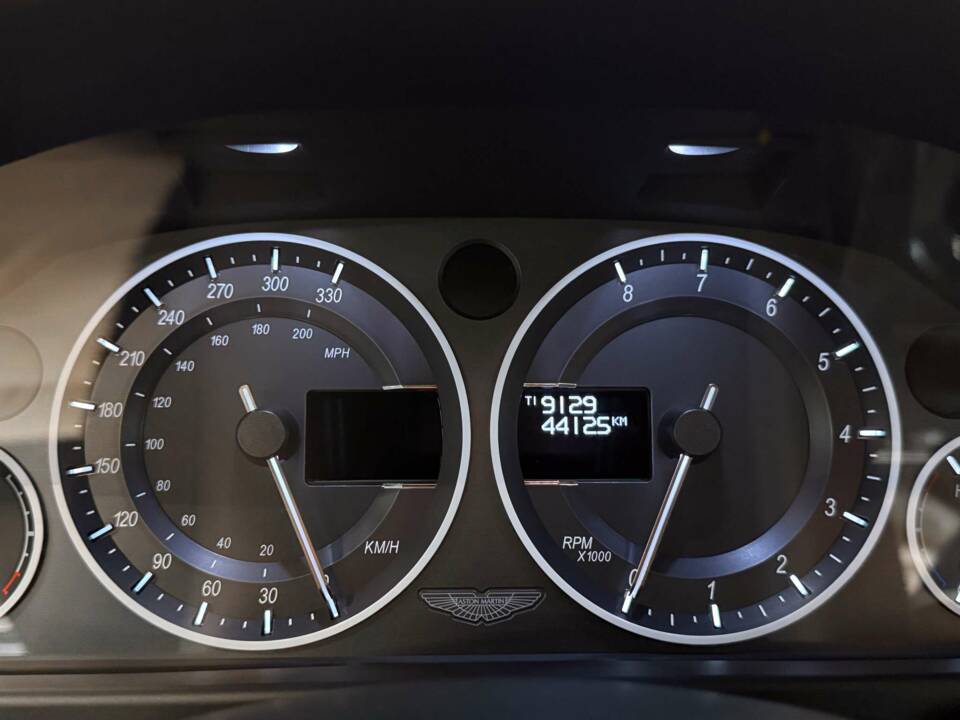 Bild 20/26 von Aston Martin V12 Vantage (2013)