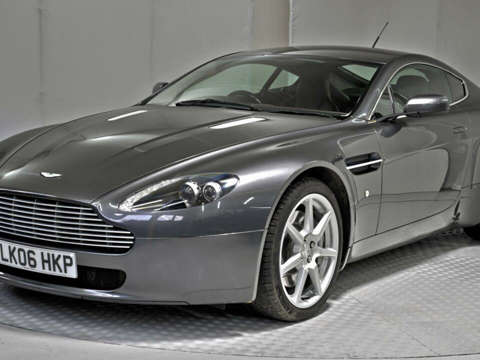 Image 6/50 de Aston Martin V8 Vantage (2006)