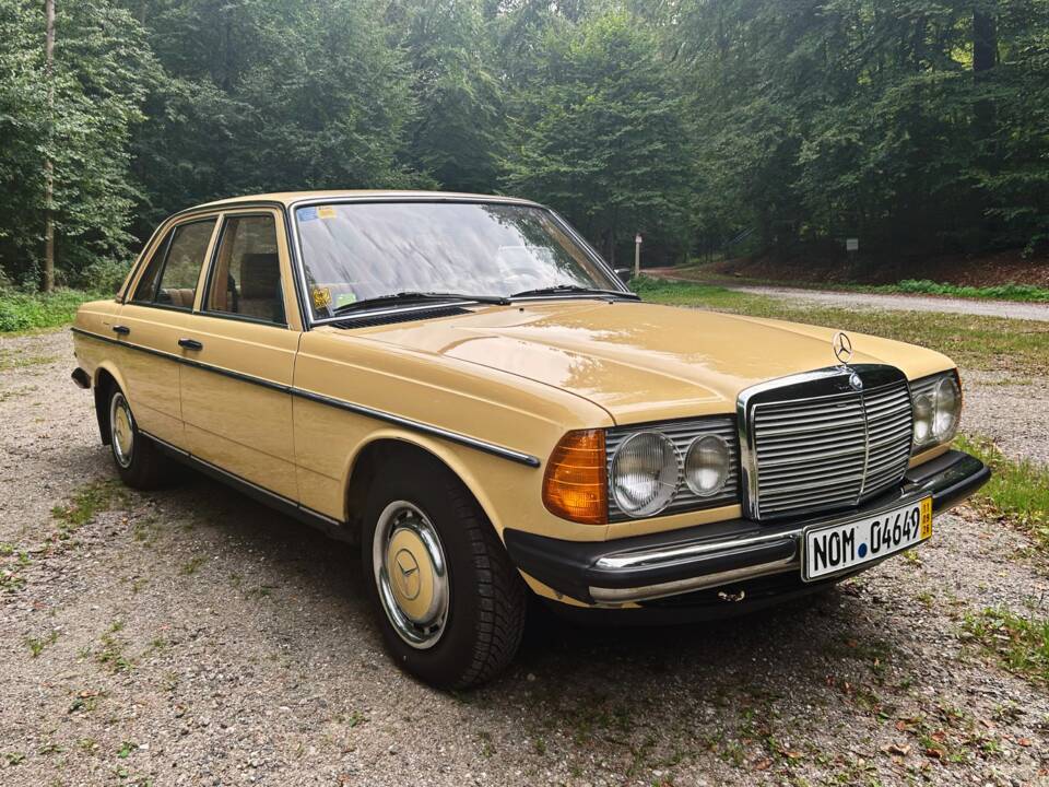 Image 1/12 of Mercedes-Benz 300 D (1980)