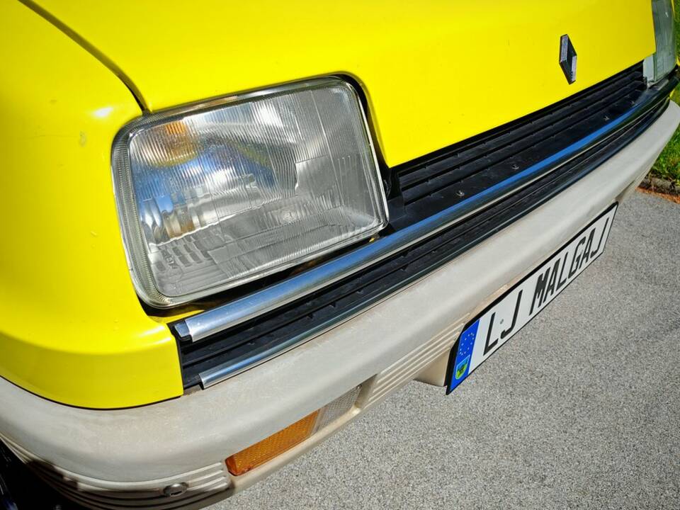 Bild 4/8 von Renault R 5 TL (1974)