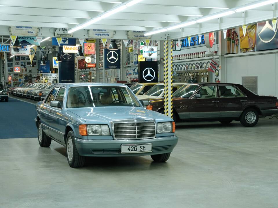 Bild 50/50 von Mercedes-Benz 420 SE (1988)