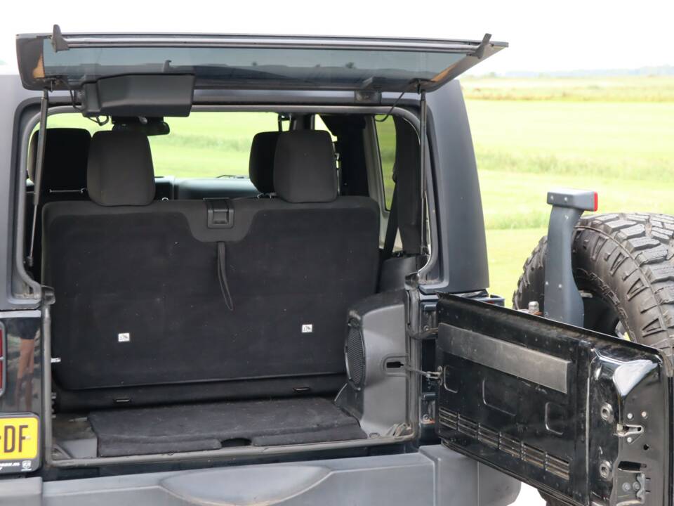 Image 27/50 of Jeep Wrangler 3.8 Rubicon (2011)