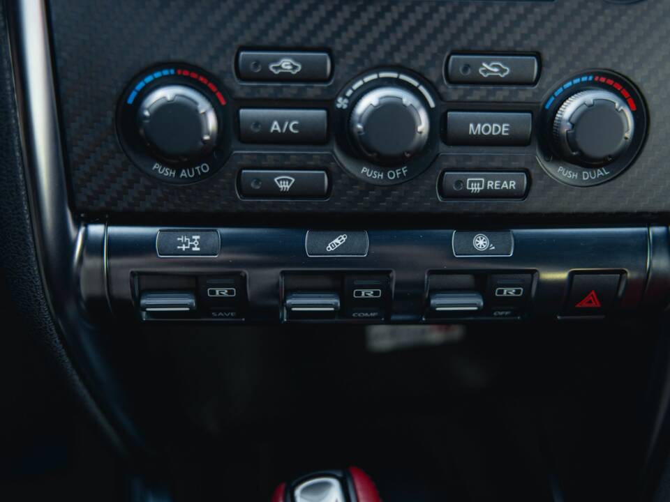 Image 46/76 de Nissan GT-R Nismo (2015)