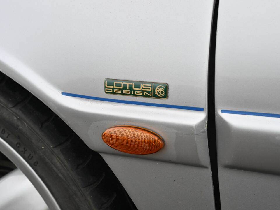 Image 22/50 of Lotus Esprit SE (1990)