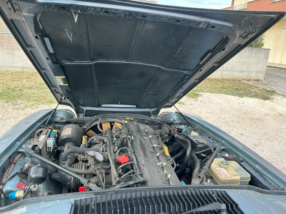 Image 17/38 de Jaguar XJ-S 3.6 (1990)