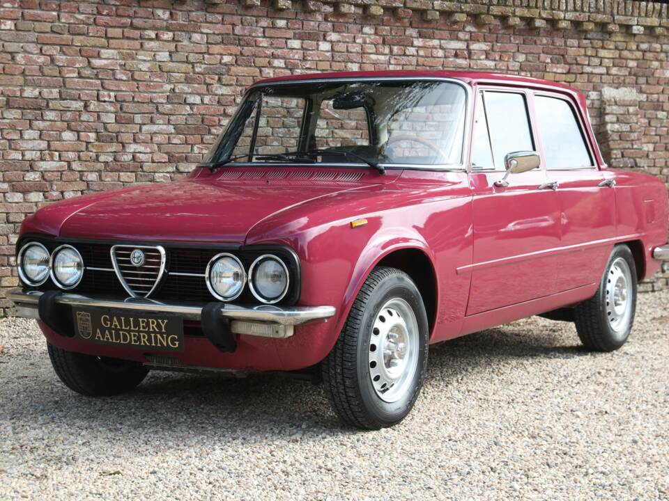 Bild 11/50 von Alfa Romeo Giulia Nuova Super 1300 (1975)
