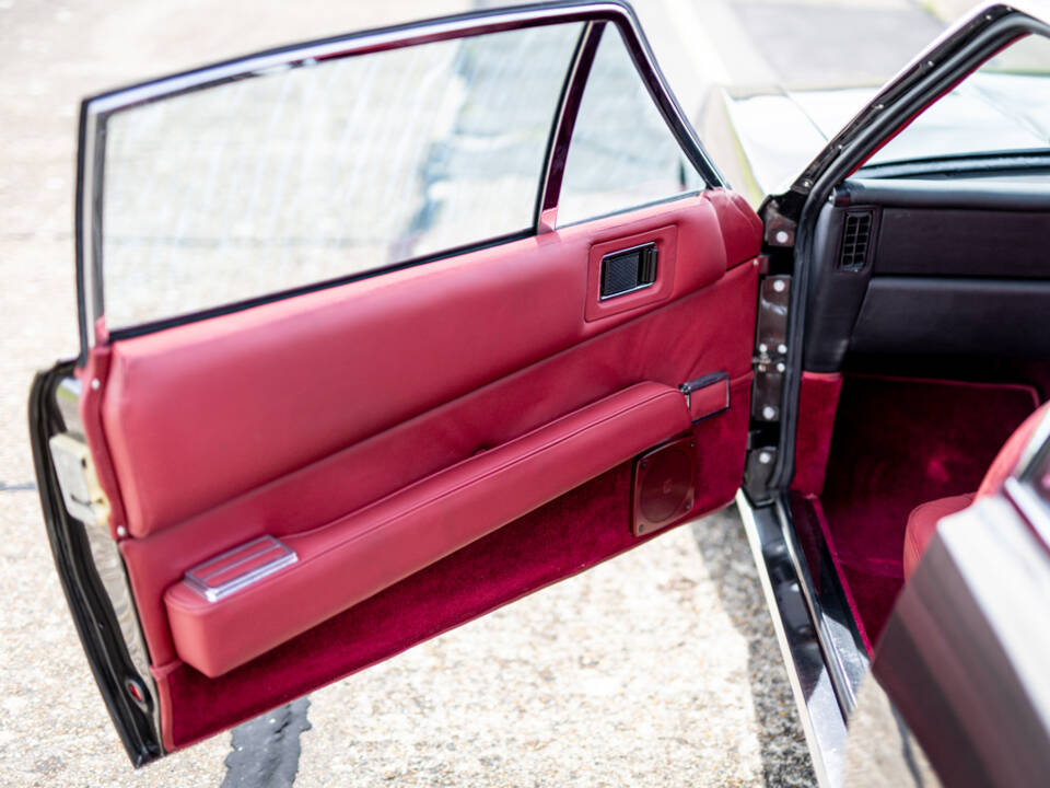 Bild 34/50 von Aston Martin DBS V8 (1971)