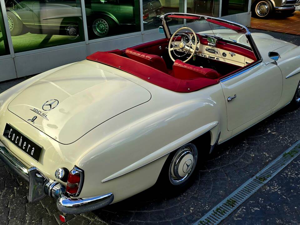 Image 4/21 of Mercedes-Benz 190 SL (1961)