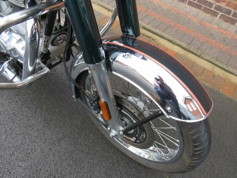 Image 32/41 of Royal Enfield Classic 350 (2025)
