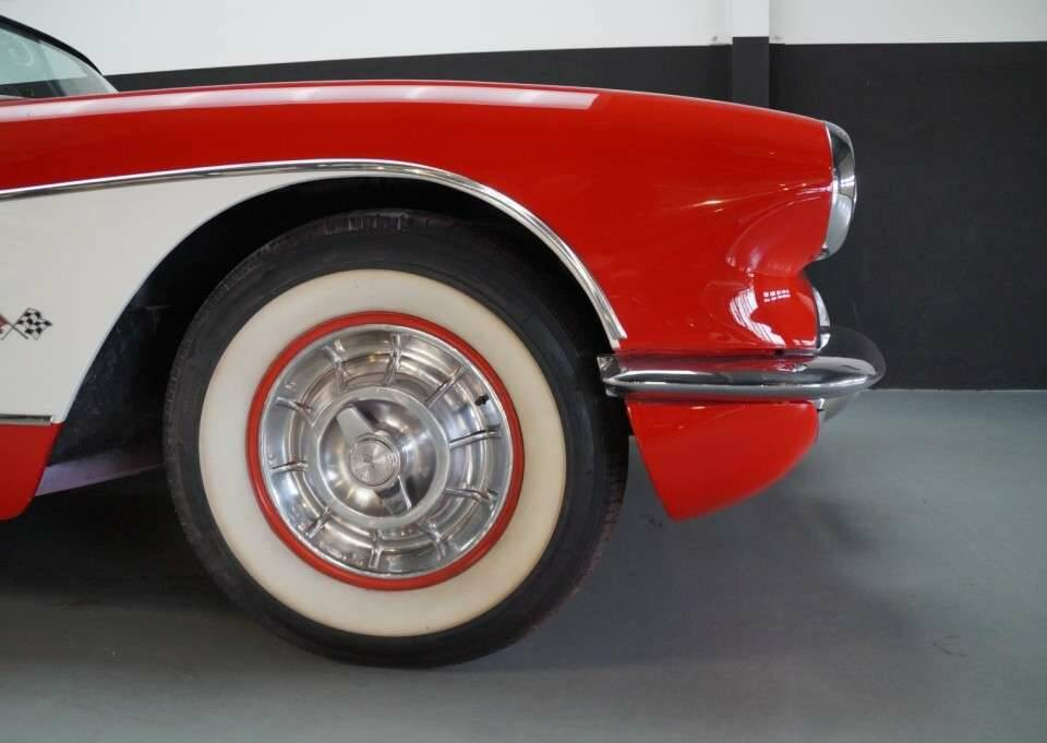 Image 10/50 of Chevrolet Corvette (1958)