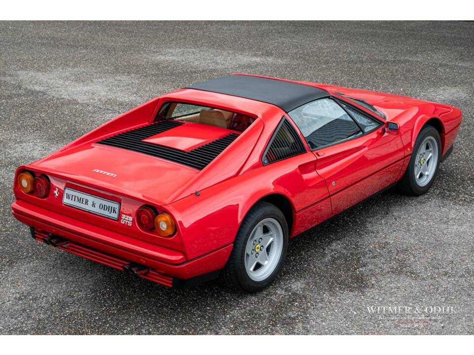 Bild 9/37 von Ferrari 328 GTS (1985)