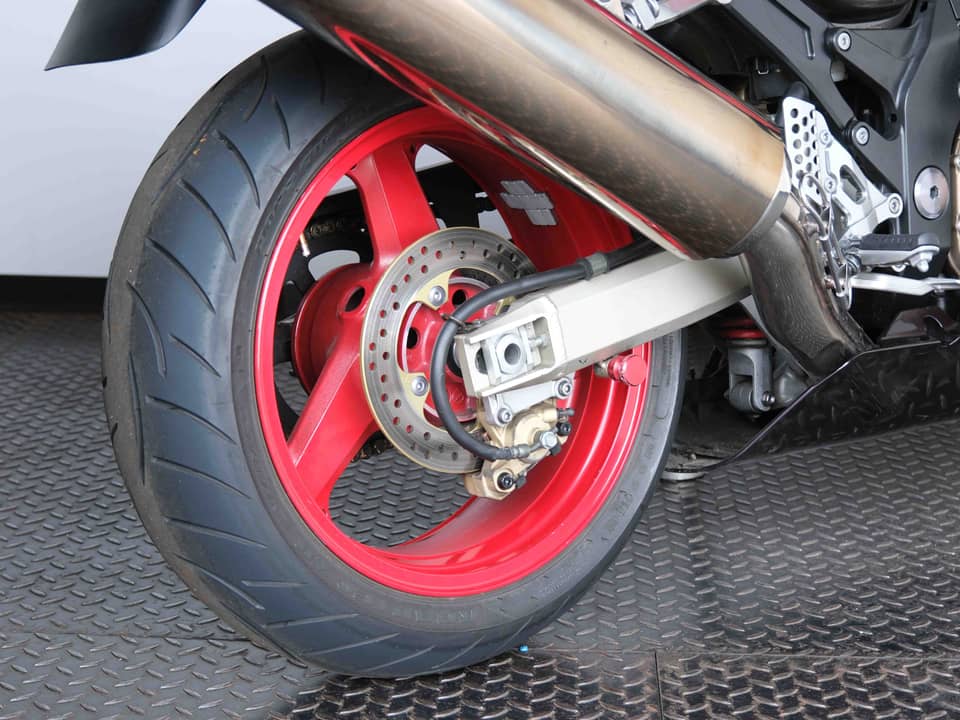 Image 24/91 of Kawasaki Ninja 1200 ZX-12R (2000)