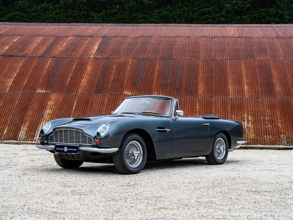 Image 1/6 of Aston Martin DB 6 Volante (1967)