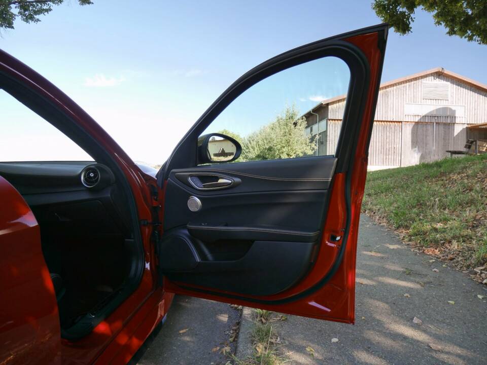 Bild 34/40 von Alfa Romeo Giulia Quadrifoglio (1900)