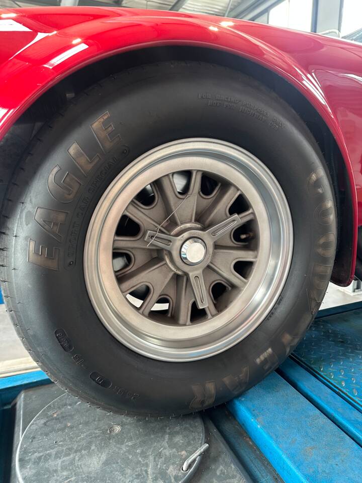 Immagine 13/20 di AC Cobra Lightweight (1994)