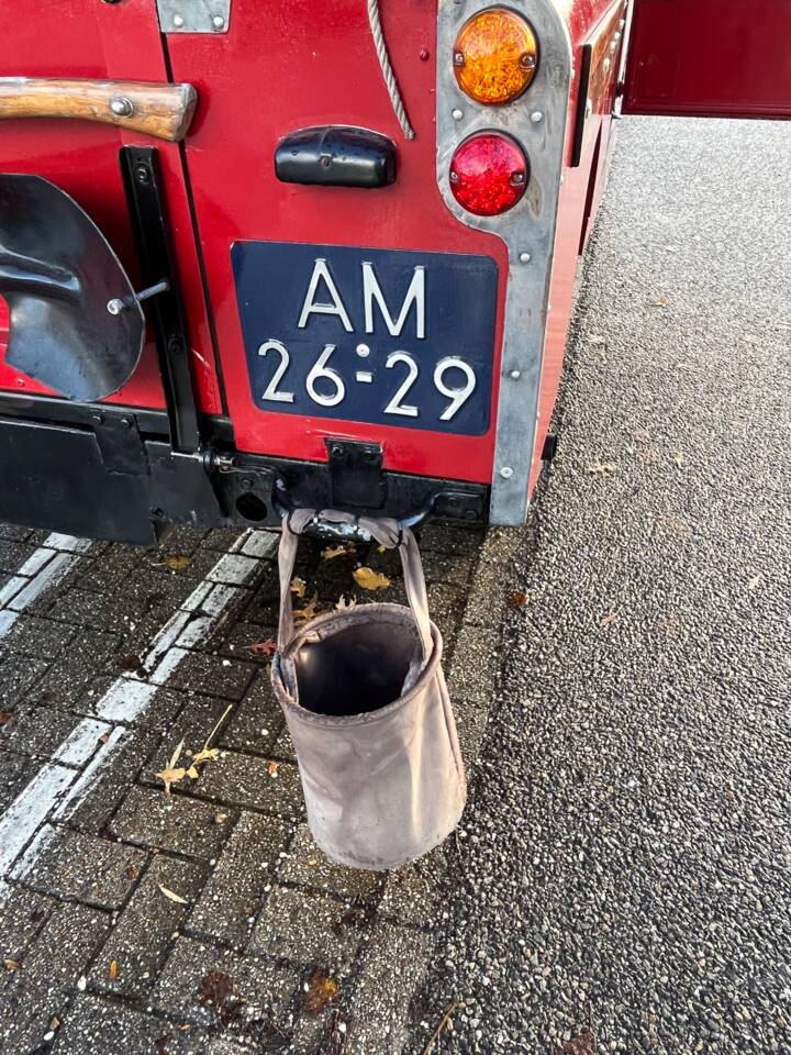 Image 12/14 of Land Rover 109 (1958)