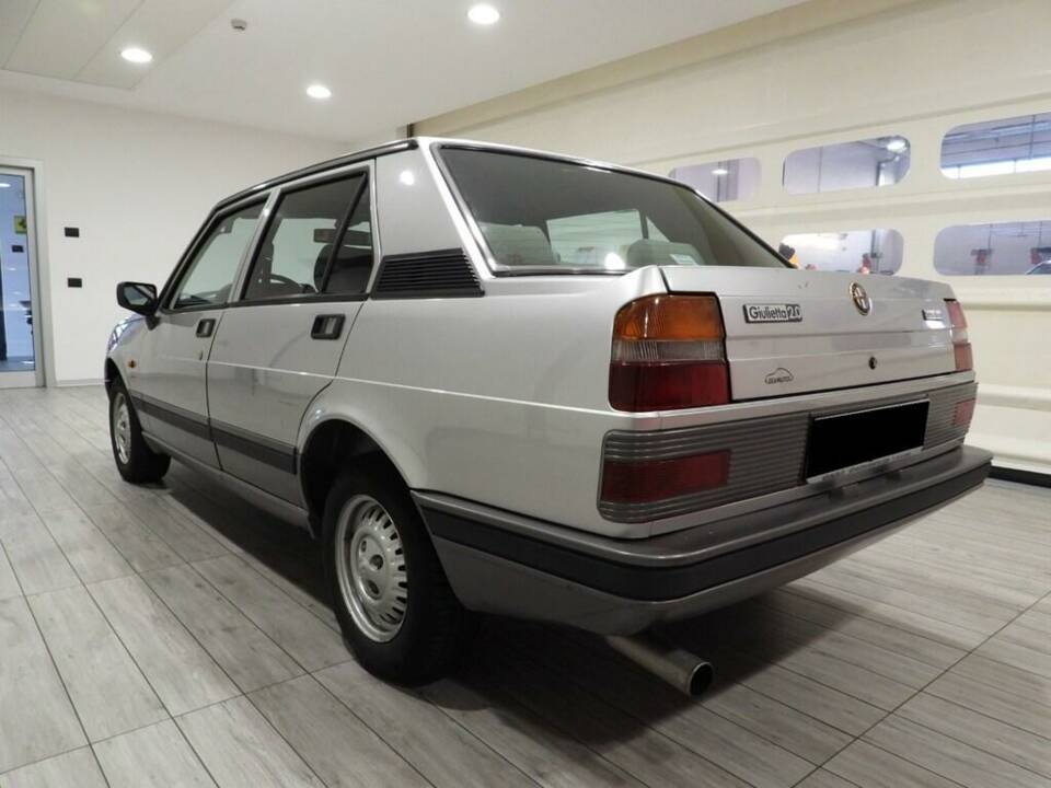 Bild 4/14 von Alfa Romeo Giulietta 2.0 Turbodiesel (1985)