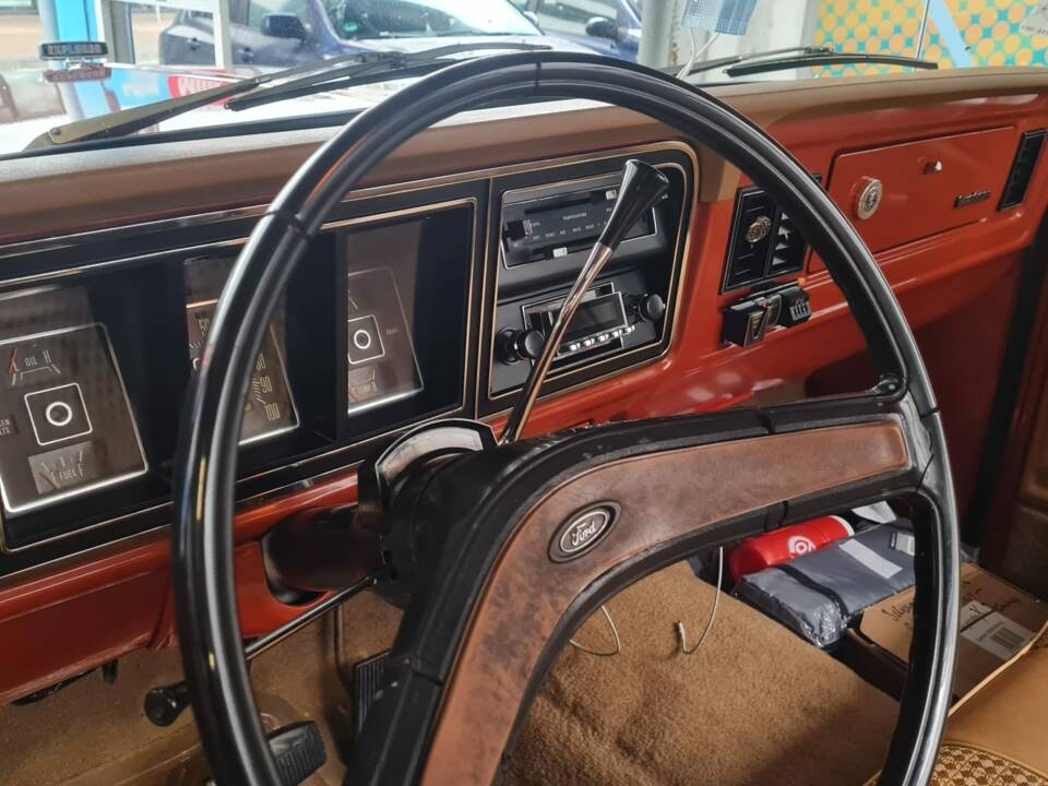 Image 6/9 of Ford F-150 Ranger (1976)